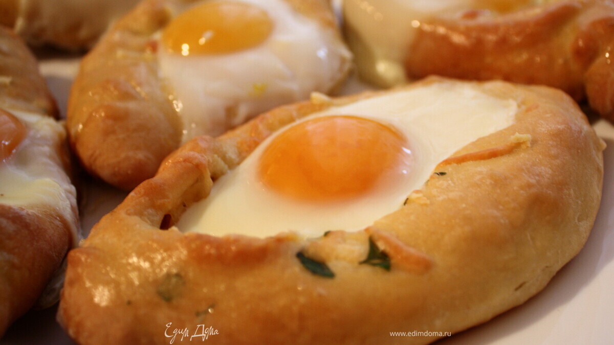 Хачапури по-аджарски