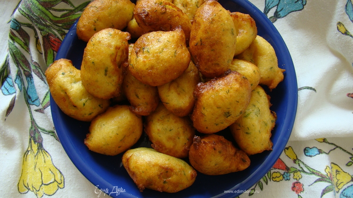 Кукурузные клецки во фритюре