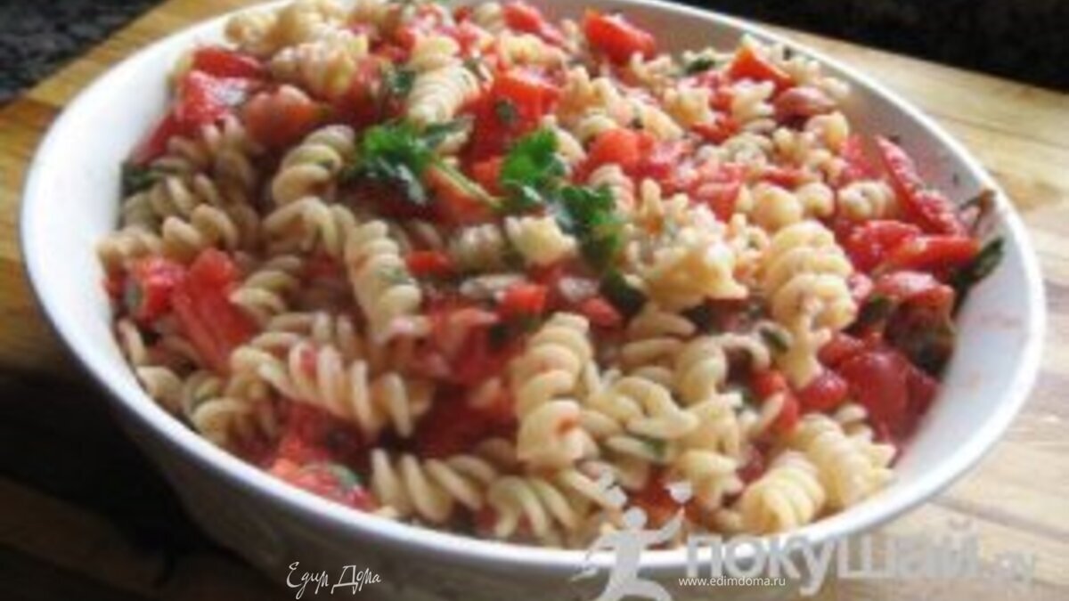 Паста с томатным соусом