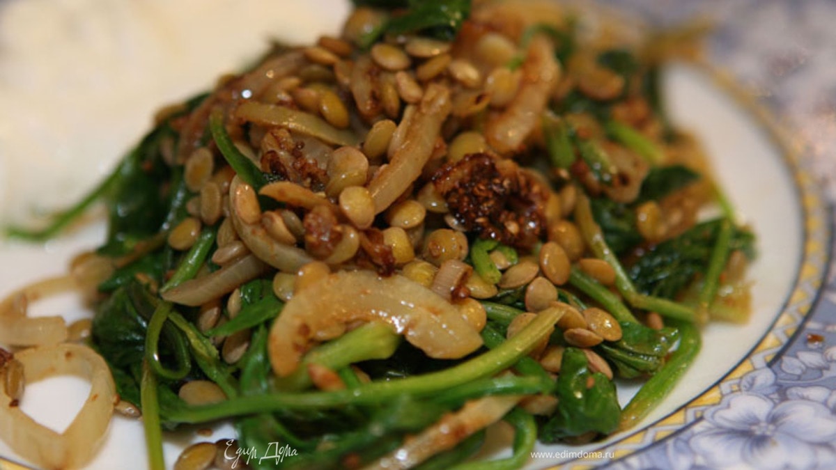 Чечевица со шпинатом, тмином и кориандром