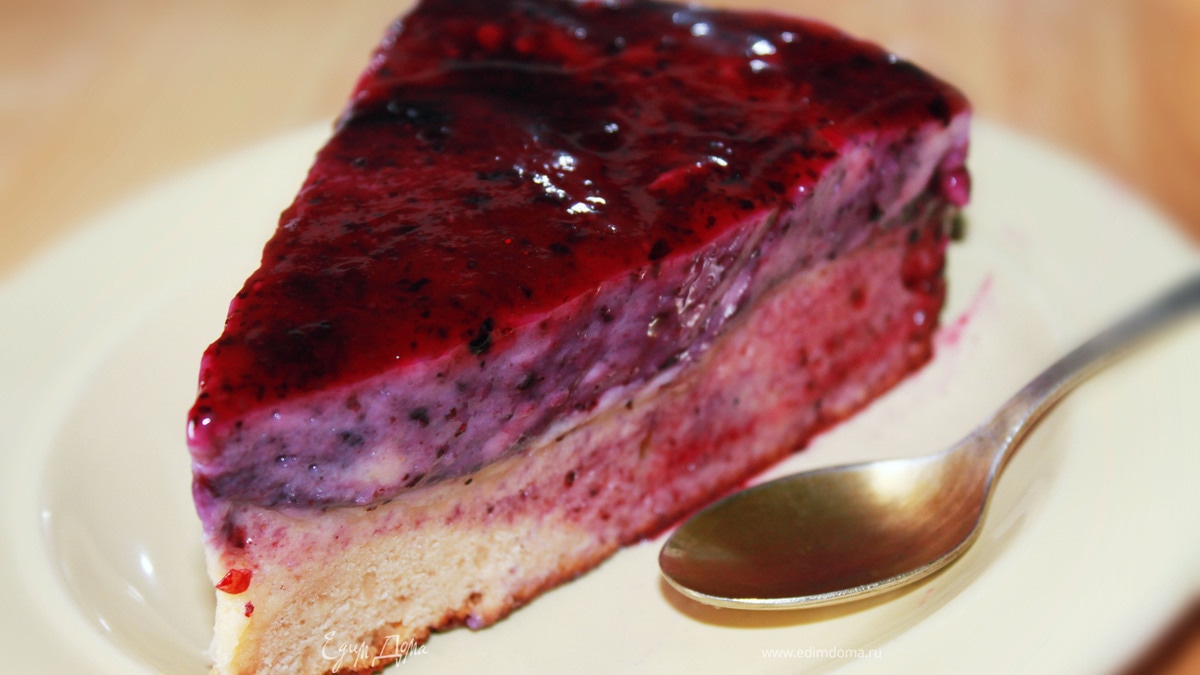 Торт "Топлёное молоко с черникой"