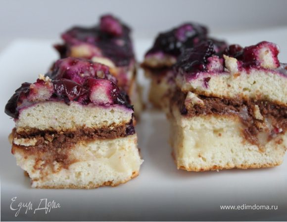 Три крема в одном ягодном пироге Три крема в одном ягодном пироге