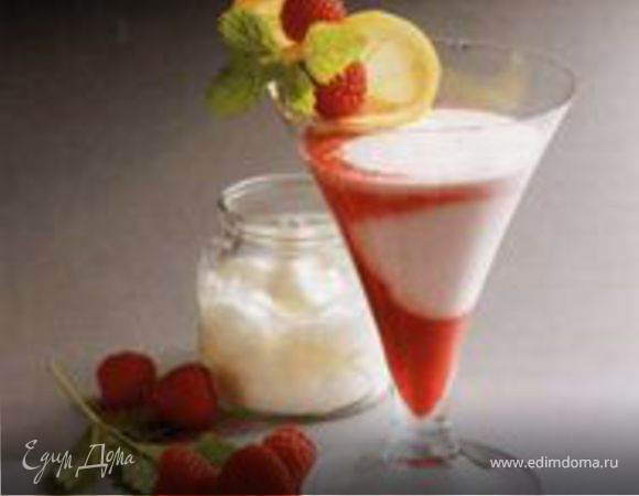 Коктейль из простокваши с малиной