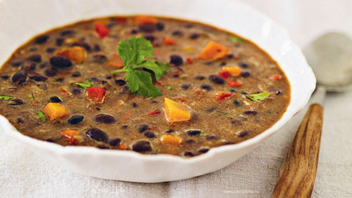 Суп из темной фасоли