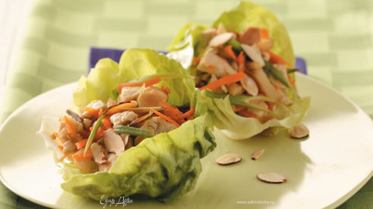 Куриная грудка, завернутая в летус