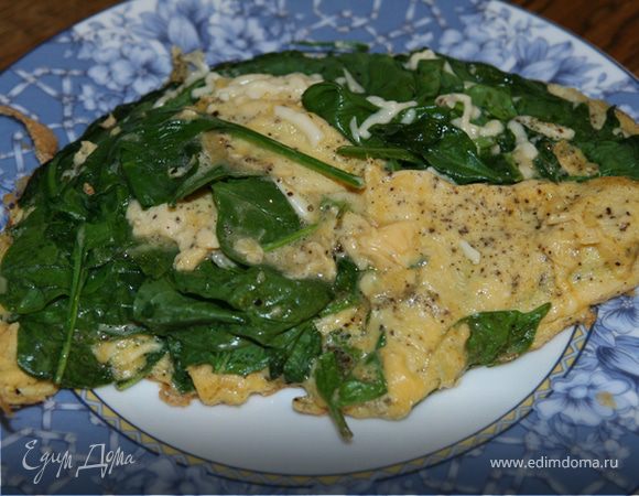 Взбитые яйца со шпинатом, сыром и майораном Взбитые яйца со шпинатом, сыром и майораном