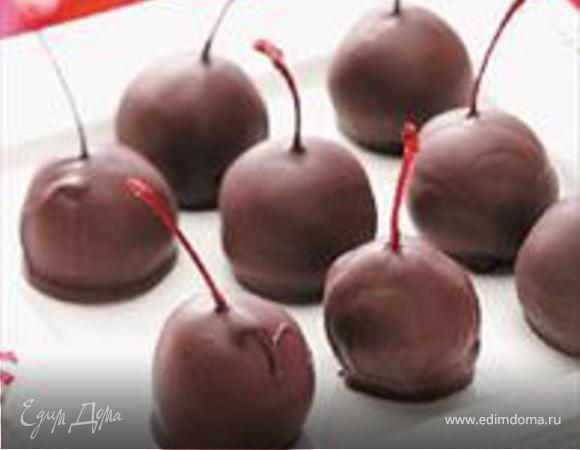 Вишня и черешня в шоколаде