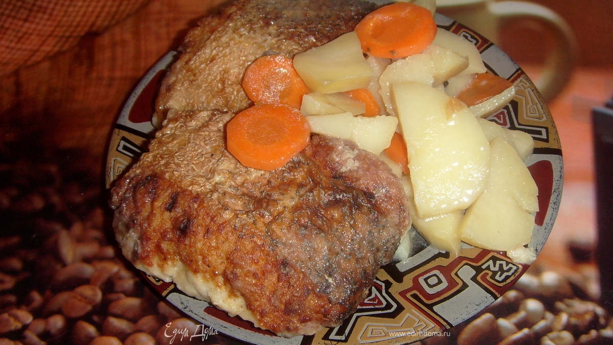 Щука фаршированная, рыбные котлеты тушенные с картофелем