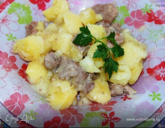 Тушеный картофель со свининой 