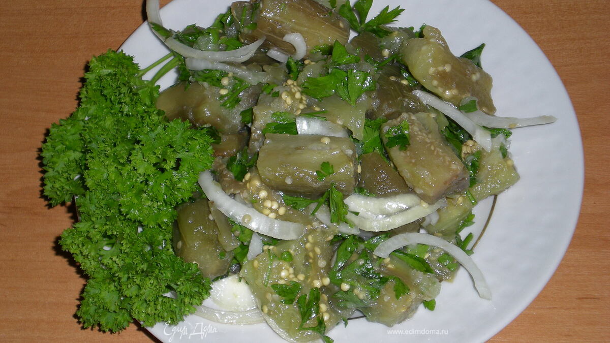 Закуска из маринованных баклажанов