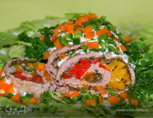 Мясной рулет с болгарским перцем