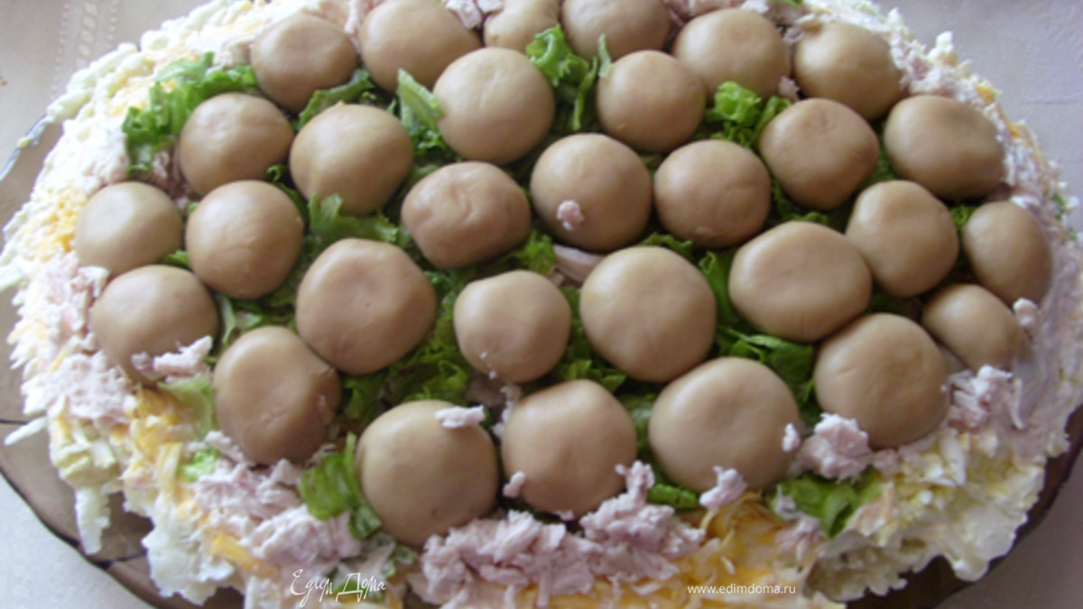 Грибы на поляне