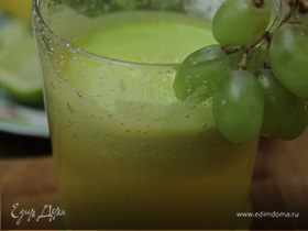 Зеленый фруктовый коктейль