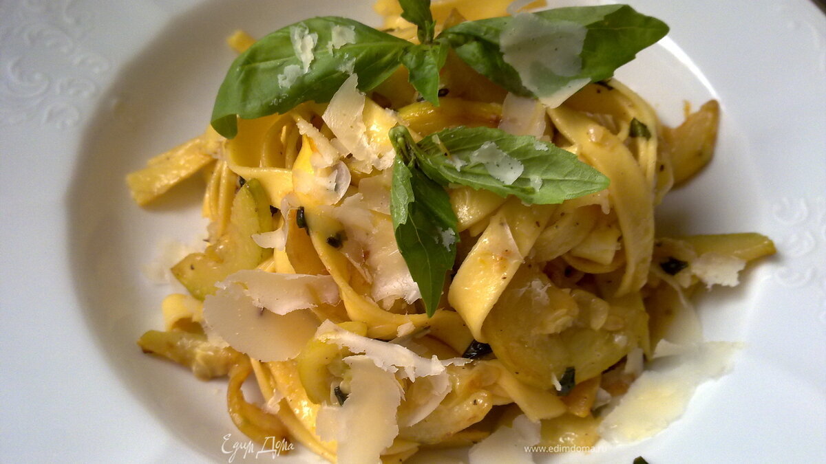 Тальятелле с кабачками и лимоном