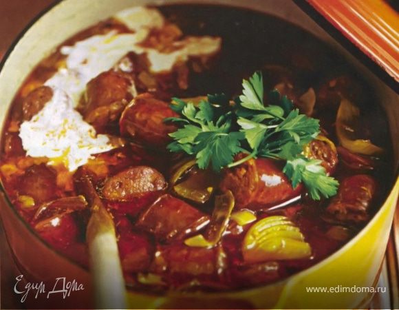 Испанский густой суп с колбасками