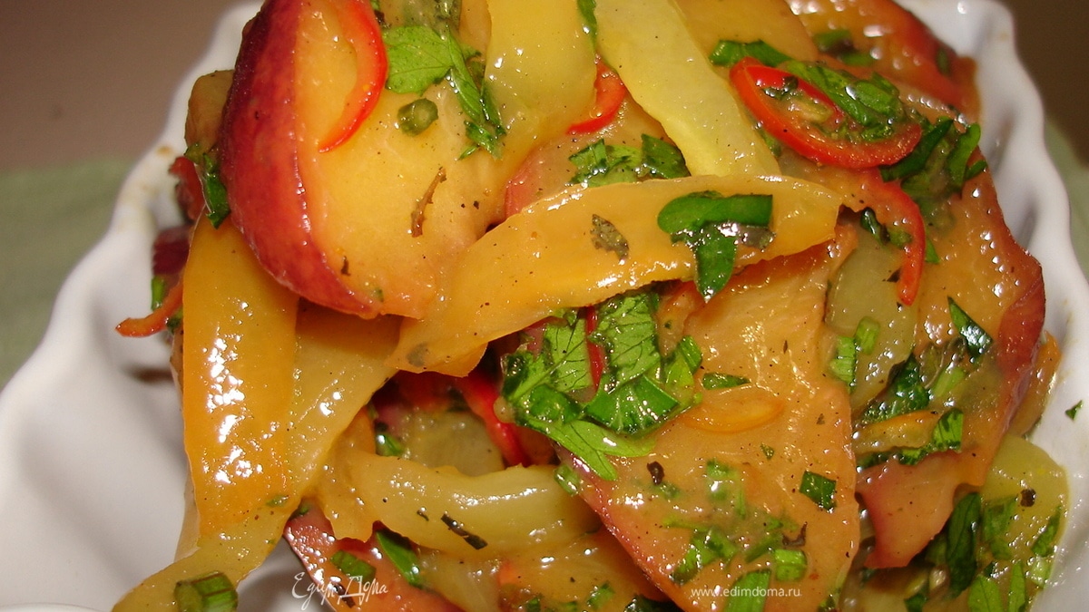 Пикантная закуска из персиков