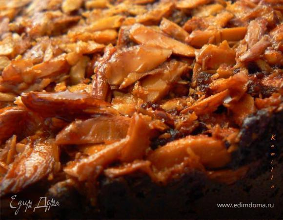 Шоколадный пирог с миндалем Шоколадный пирог с миндалем