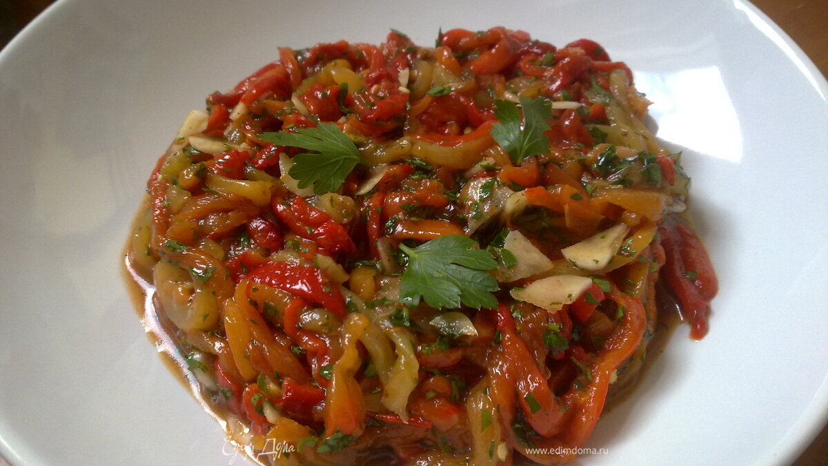 Салат из печеных перцев