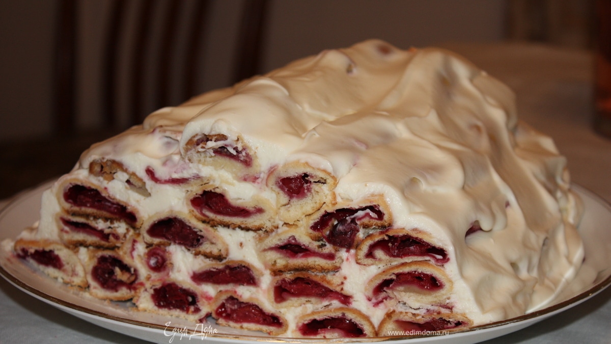 Вишневый торт со сметанным кремом