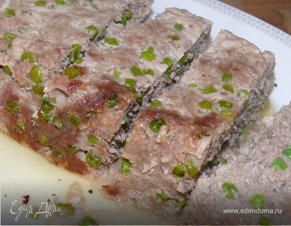 Итальянский мясной хлеб с зеленым горошком