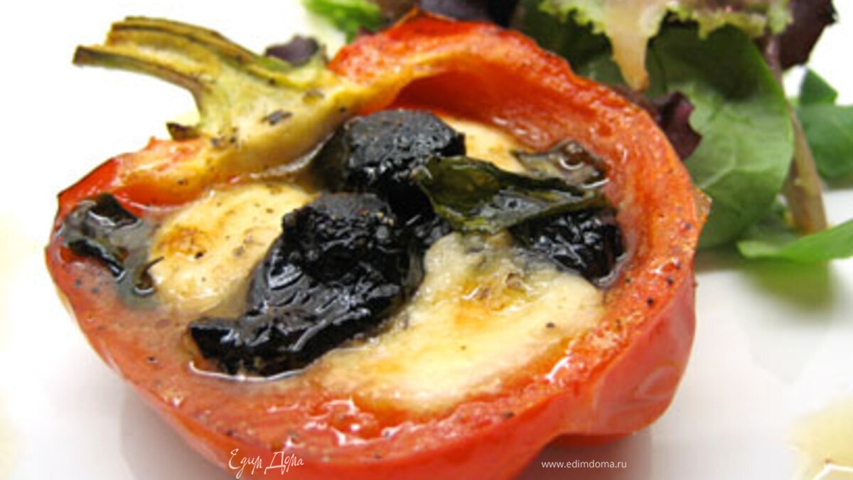Перцы, фаршированные моцареллой и оливками