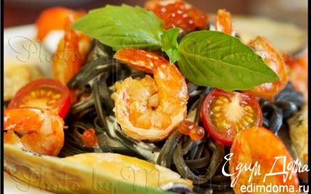 Рецепт Черные спагетти с морепродуктами и сырным соусом