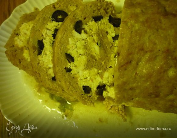 Мясной рулет с маслинами, черносливом и омлетом. Мясной рулет с маслинами, черносливом и омлетом.