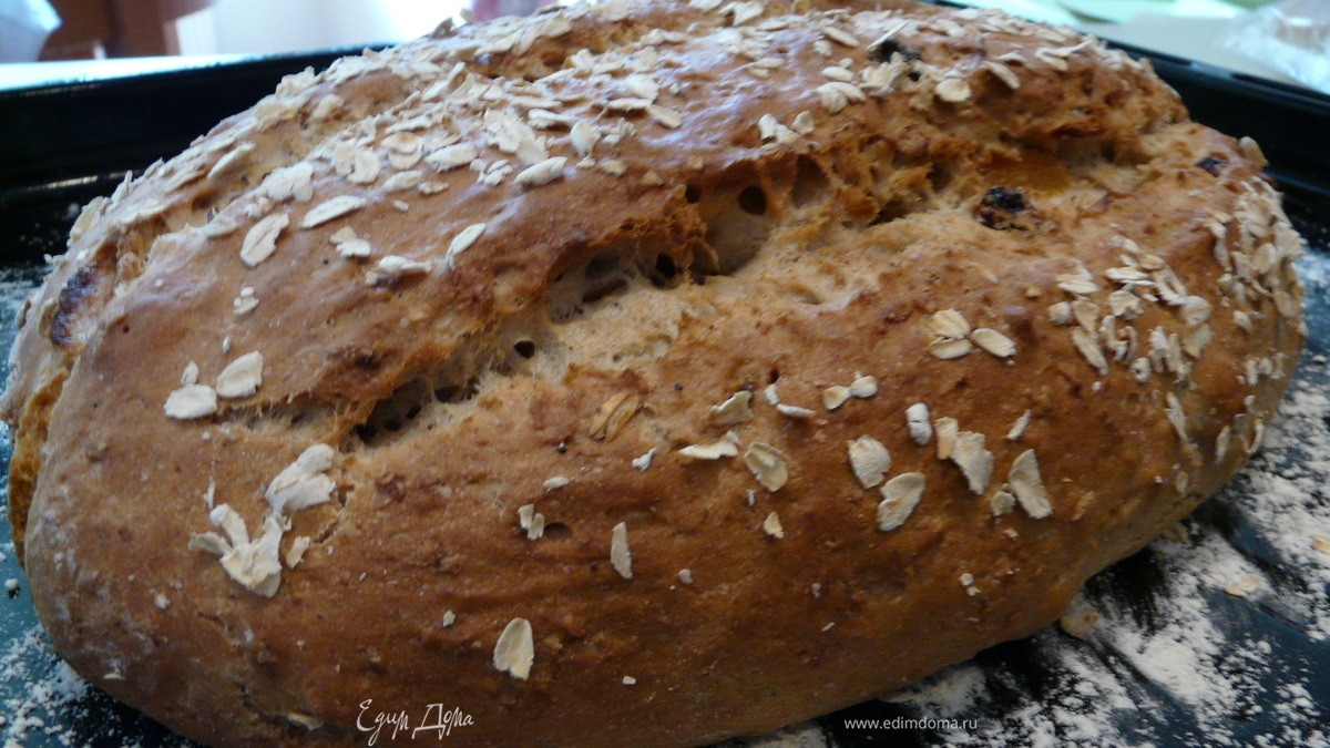 Овсяный хлеб с орехами и фруктами