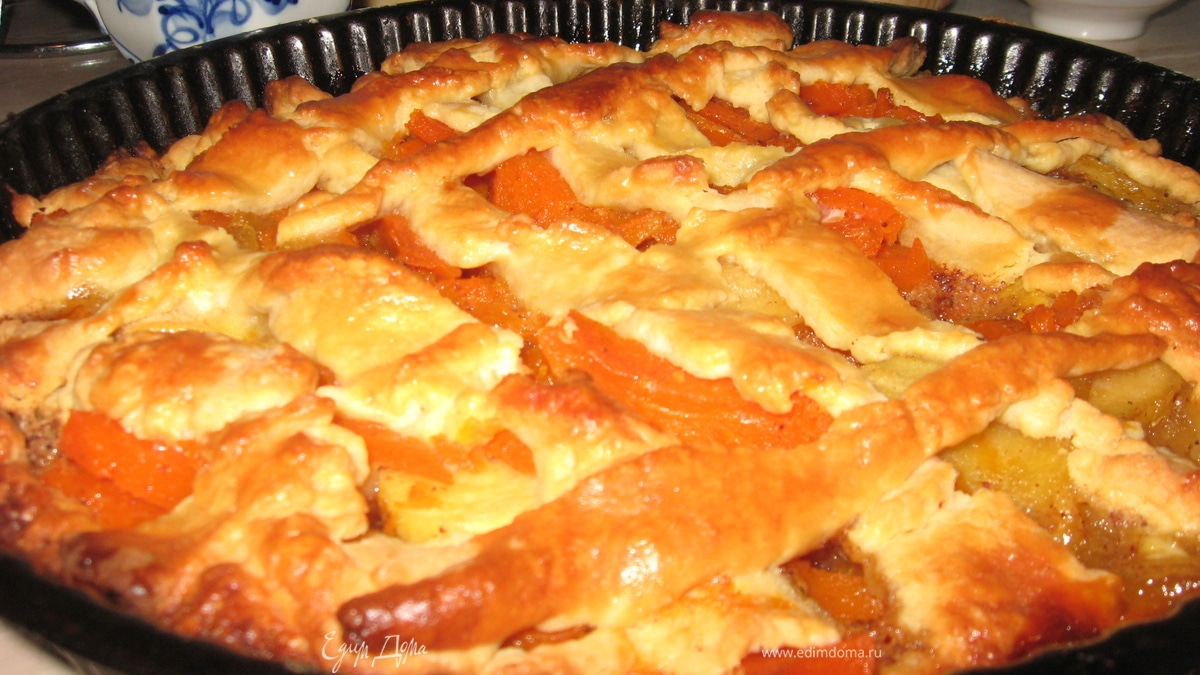 Пирог с тыквой и яблоками