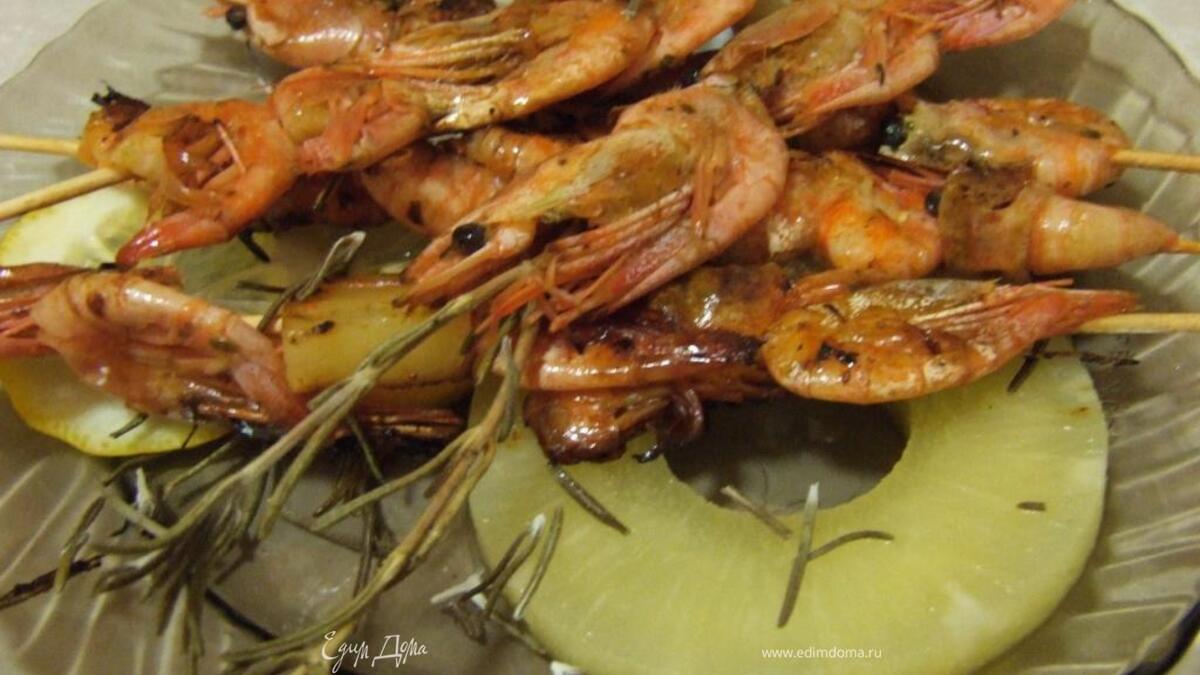 Жаренные на розмарине креветки