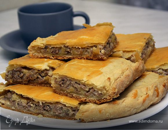 Пирог с сыром и мясом 