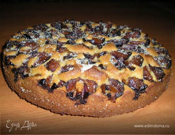 Сливовый пирог с миндалем Сливовый пирог с миндалем