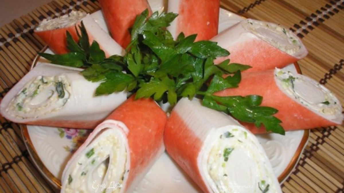 Рулеты из крабовых палочек