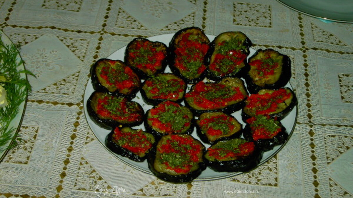 Баклажаны с красным перцем.