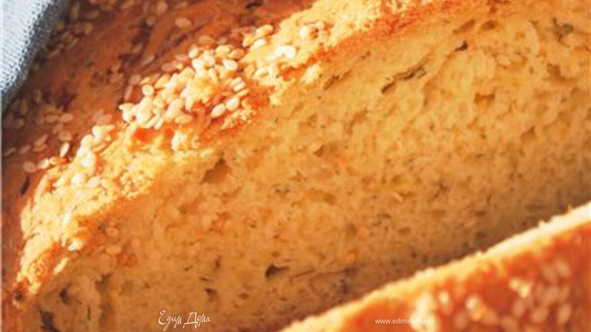 Хлеб с кабачками, луком и укропом