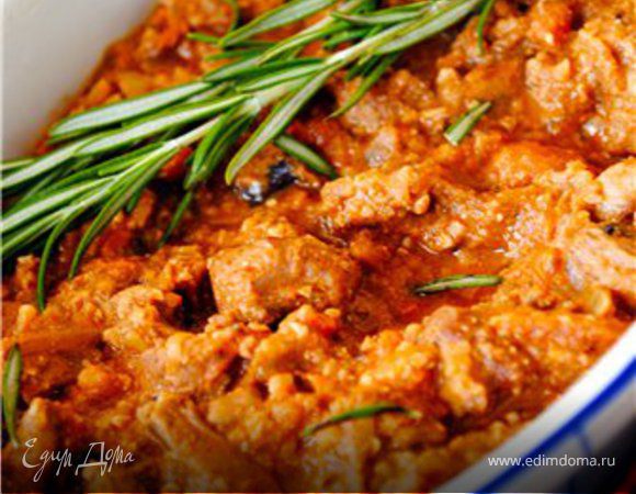Жаркое из свинины с грибами и орехами