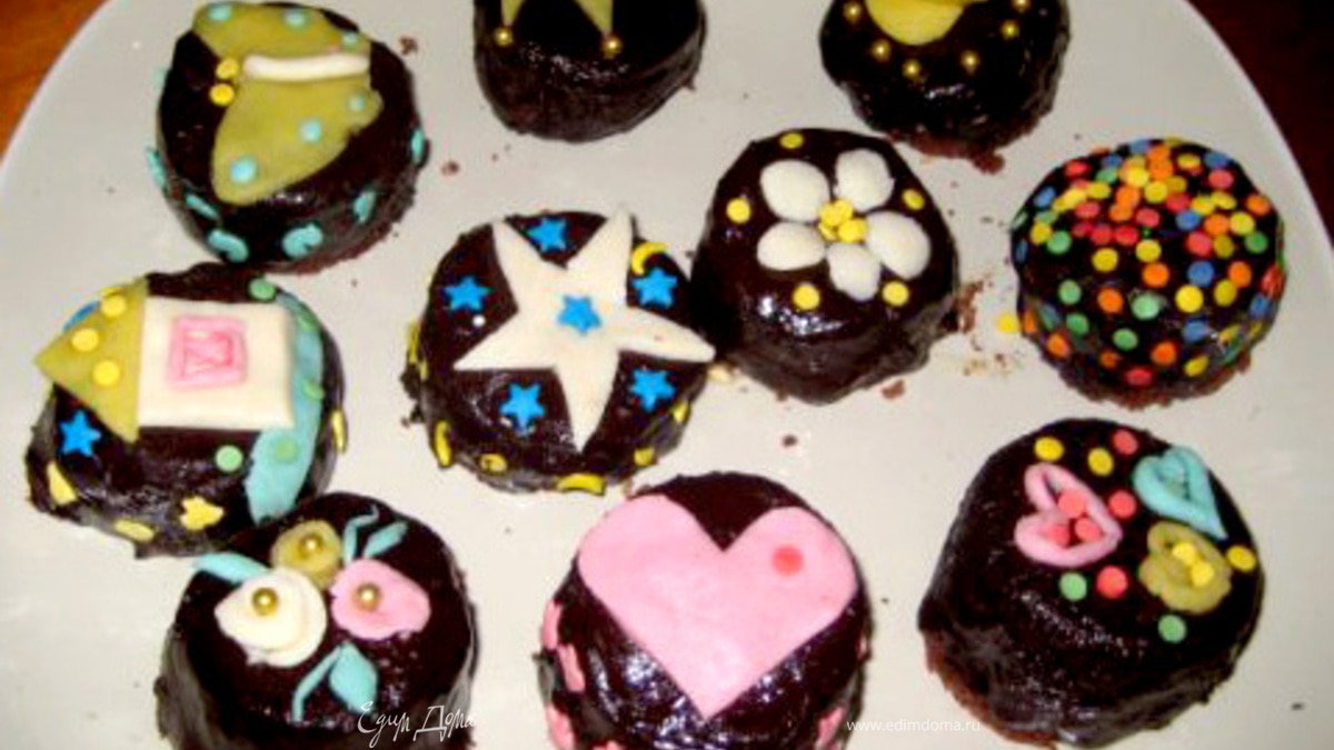 Маленькие женские слабости с марципаном