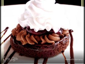 Шоколадное пирожное с вишней "Искушение"