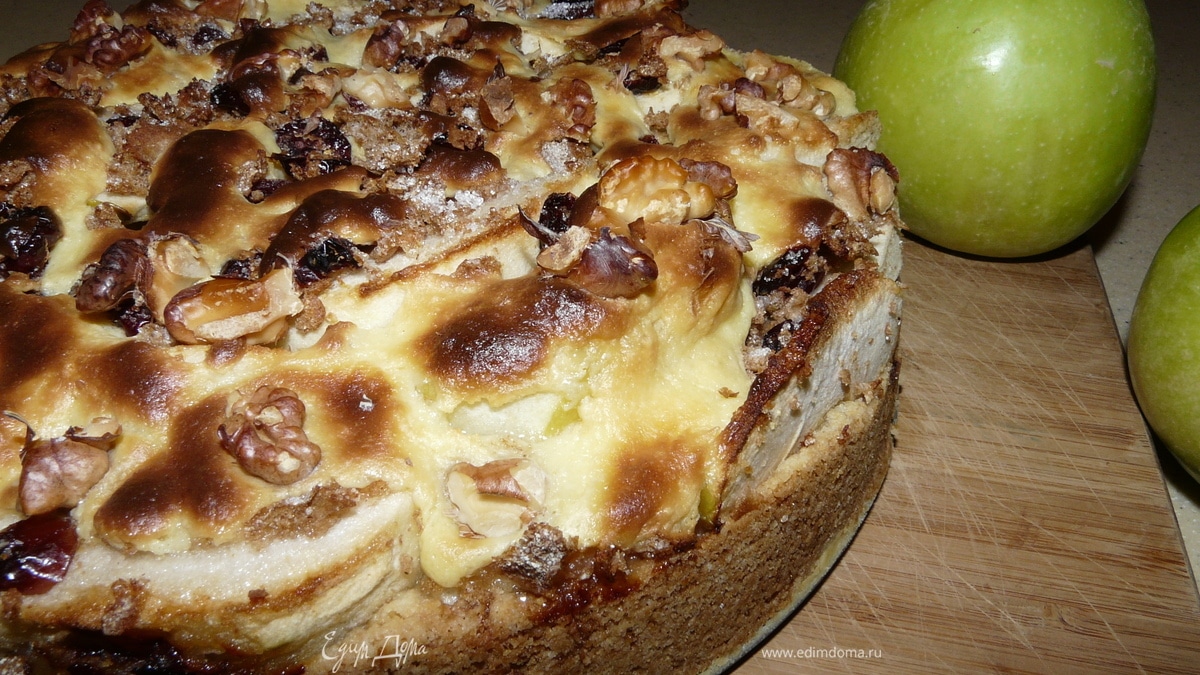 Голландский яблочный пирог с кремом