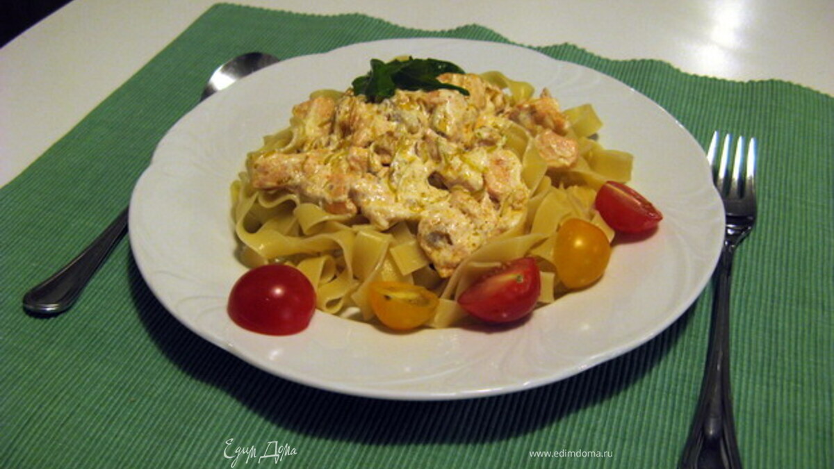 Спагетти с семгой