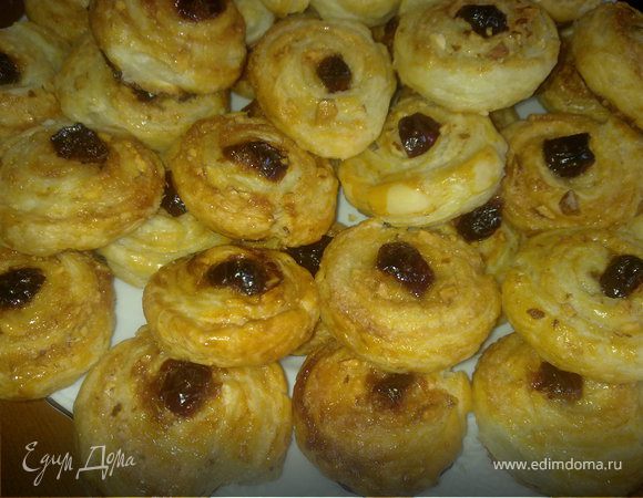 Быстрое печенье из слоеного теста