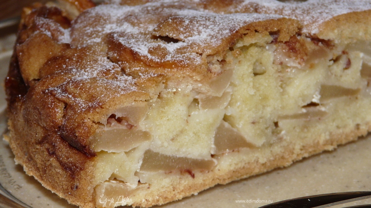 Пудинговый яблочный пирог с ромом