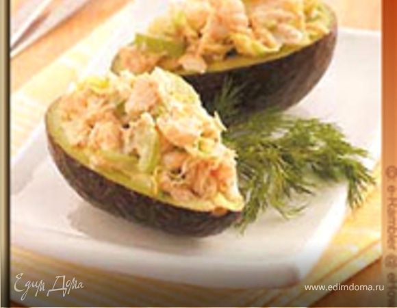 Креветки фаршированные в авокадо Креветки фаршированные в авокадо