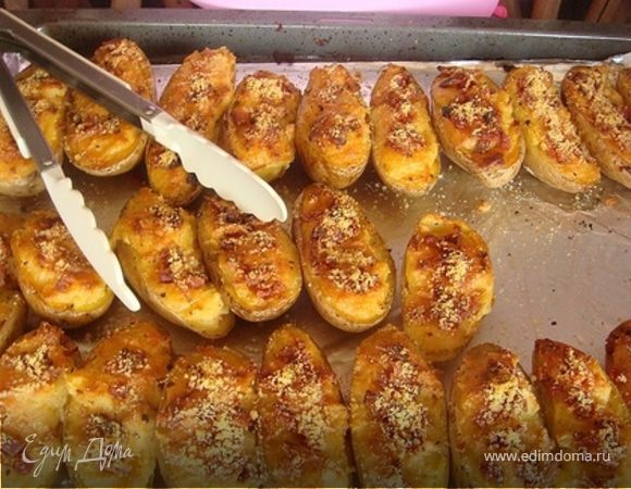 Картофель печеный с грибной начинкой