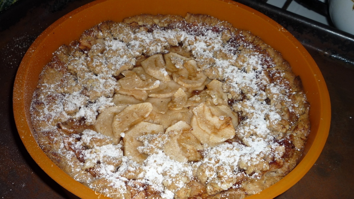 Яблочная кростата 