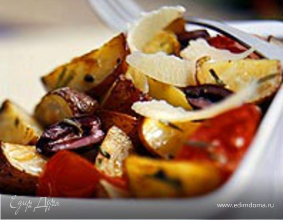 Картофель запечёный с помидорами и розмарином