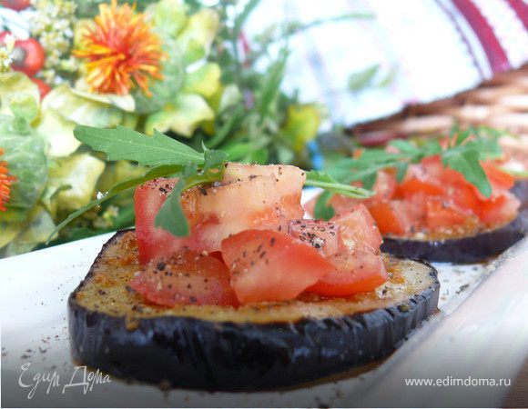 Баклажаны под томатной сальсой 