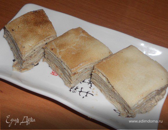 Блинный пирог с муссом из печени трески