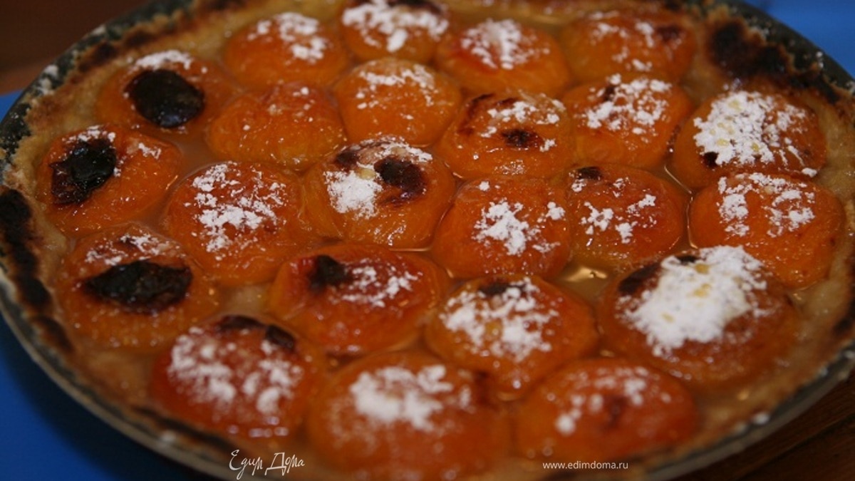 Песочный пирог с абрикосами