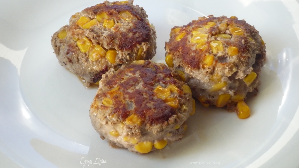 Фрикадельки с кукурузой